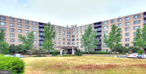 3450 Toledo Ter #116, Hyattsville, MD 20782