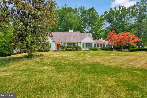 6912 Wells Pkwy, University Park, MD 20782