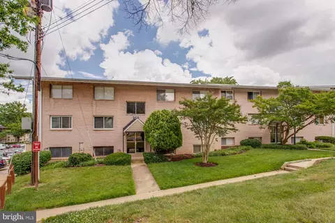 5424 85th Ave #101, New Carrollton, MD 20784