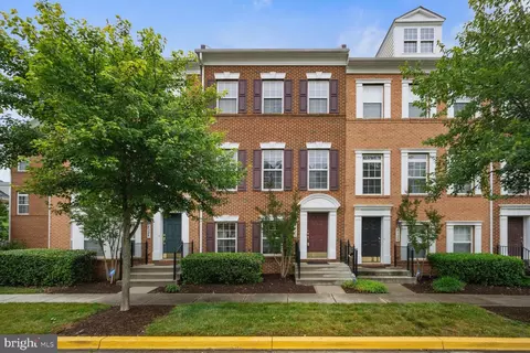 4326 Talmadge Cir, Suitland, MD 20746