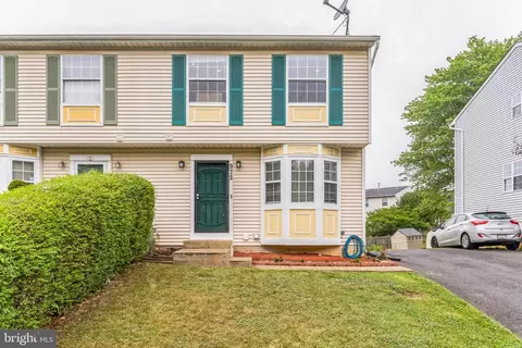 972 Central Hills Ln, Hyattsville, MD 20785
