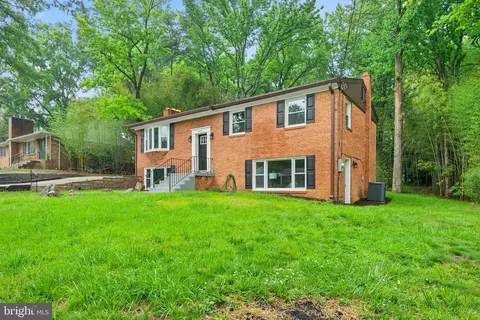 11 Arthur Dr W, Fort Washington, MD 20744