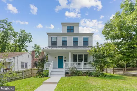 3201 Bunker Hill Rd, Mount Rainier, MD 20712