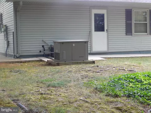 12205 Valerie Ln, Laurel, MD 20708 photo 4