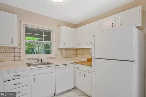 12205 Valerie Ln, Laurel, MD 20708 photo 29