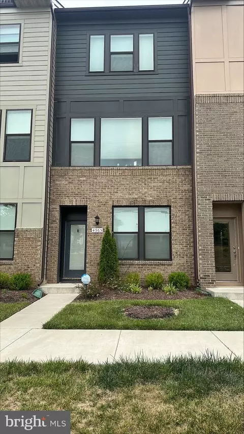 4831 Vista Green Ln, Lanham, MD 20706