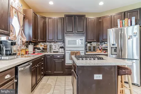 8704 Dorian Ln, Clinton, MD 20735 photo 9