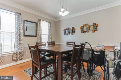 8704 Dorian Ln, Clinton, MD 20735 photo 6