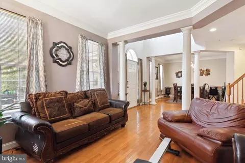 8704 Dorian Ln, Clinton, MD 20735 photo 4