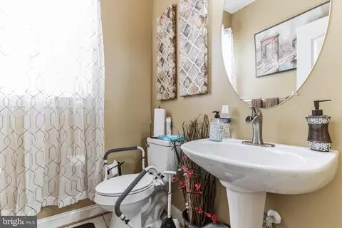 8704 Dorian Ln, Clinton, MD 20735 photo 18