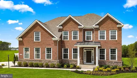 7003 Fountain Park Dr, Glenn Dale, MD 20769