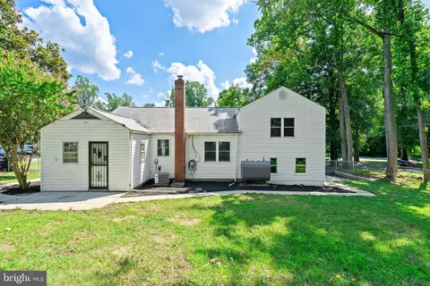 6608 Springbrook Ln, Clinton, MD 20735