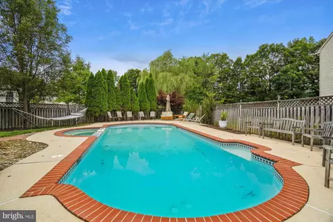 10003 Goose Pond Ct, Laurel, MD 20708 photo 5