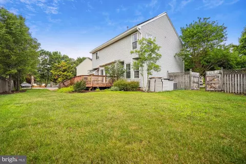 10003 Goose Pond Ct, Laurel, MD 20708 photo 3