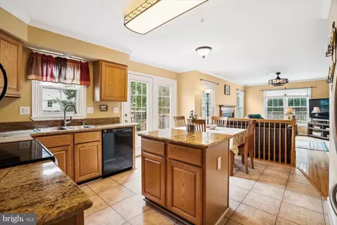 10003 Goose Pond Ct, Laurel, MD 20708 photo 12