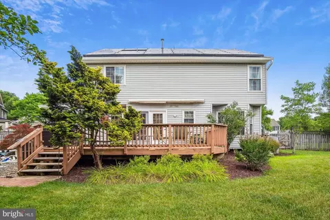 10003 Goose Pond Ct, Laurel, MD 20708 photo 2