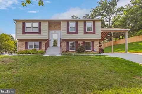 401 Aqua Lynn Dr, Fort Washington, MD 20744