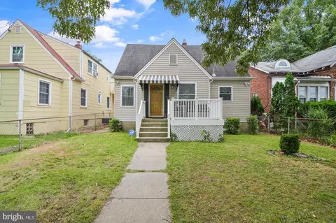 4613 Edmonston Rd, Hyattsville, MD 20781