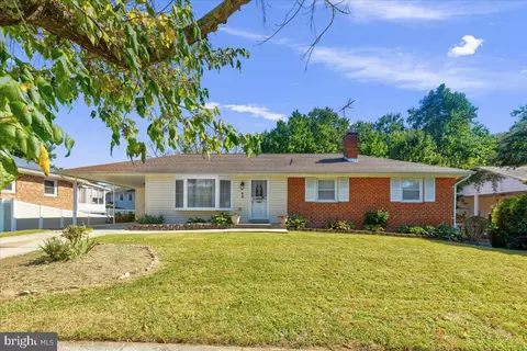 68 Herrington Dr, Marlboro, MD 20774