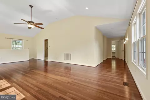 12211 Mount Pleasant Dr, Laurel, MD 20708 photo 55