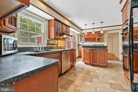 12211 Mount Pleasant Dr, Laurel, MD 20708 photo 18
