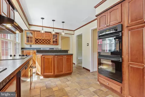 12211 Mount Pleasant Dr, Laurel, MD 20708 photo 15