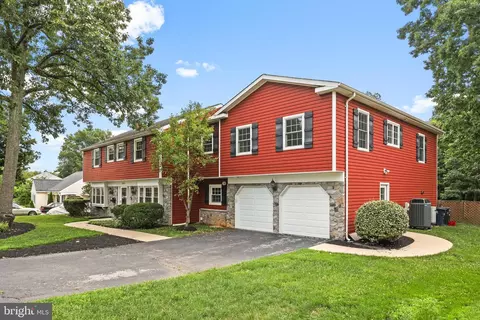 12211 Mount Pleasant Dr, Laurel, MD 20708 photo 3