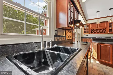 12211 Mount Pleasant Dr, Laurel, MD 20708 photo 14