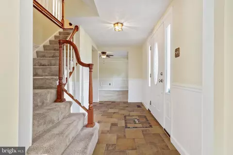 12211 Mount Pleasant Dr, Laurel, MD 20708 photo 4