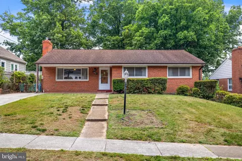 6005 Quintana St, Riverdale, MD 20737