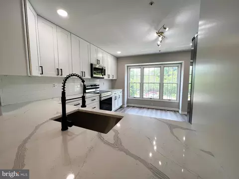 9208 Ispahan Loop, Laurel, MD 20708 photo 3