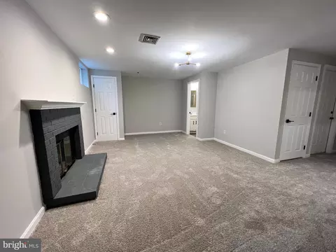 9208 Ispahan Loop, Laurel, MD 20708 photo 15