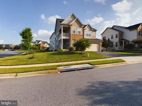 9207 Rice Ave, Lanham, MD 20706 photo 3