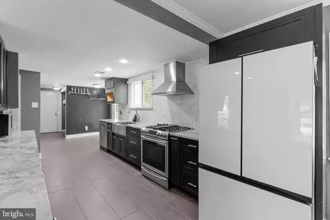 11801 Montague Dr, Laurel, MD 20708 photo 10