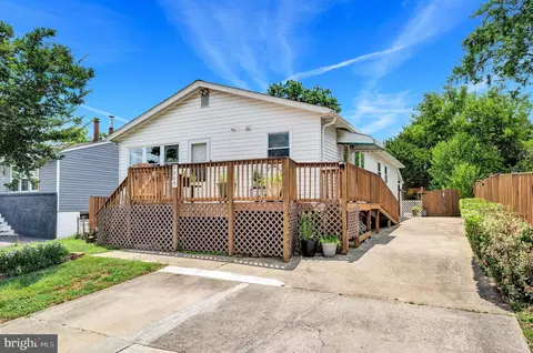 8309 Spruce Hill Dr, Laurel, MD 20707