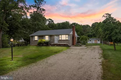 2617 Holly Dr, Fort Washington, MD 20744