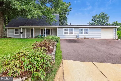 12308 Rolling Hill Ln, Bowie, MD 20715