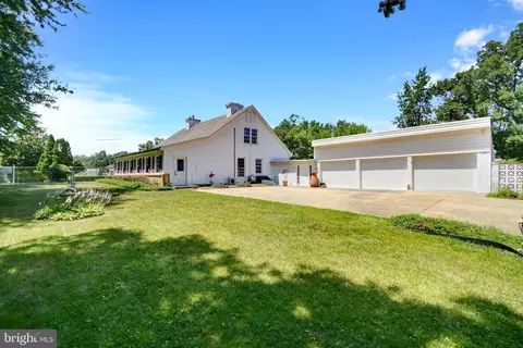 9200 4th St, Lanham, MD 20706