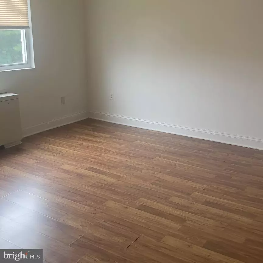  1009 Chillum Rd #307, Hyattsville, MD 20782 photo 2