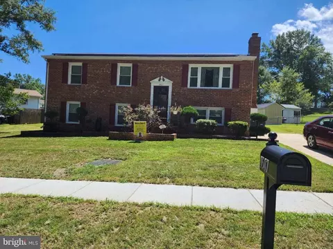 9507 Dalmatia Dr, Clinton, MD 20735