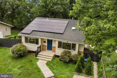 6906 Valley Park Rd, Capitol Heights, MD 20743