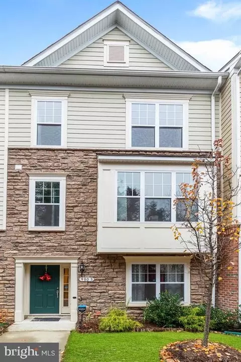 9803 Wood Edge Way, Lanham, MD 20706