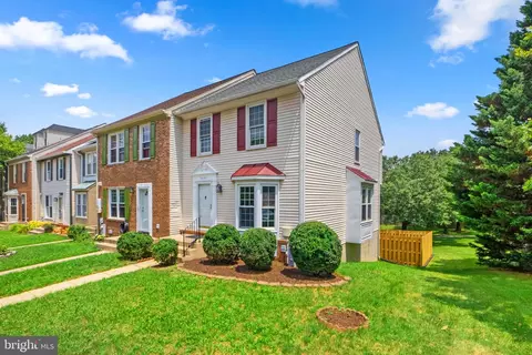 14101 Oakpointe Dr, Laurel, MD 20707