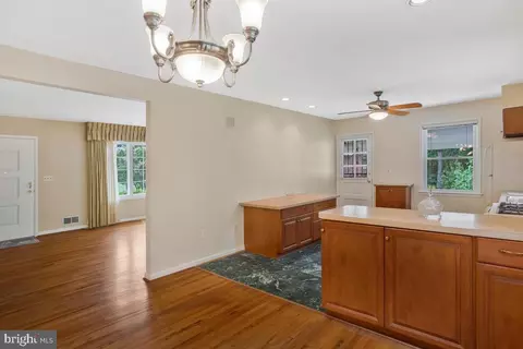 6313 Martins Ter, Lanham, MD 20706 photo 8