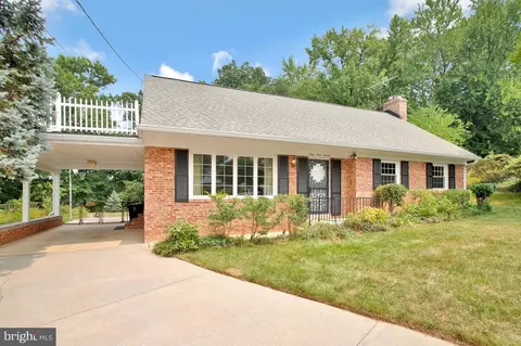 6313 Martins Ter, Lanham, MD 20706 photo 2