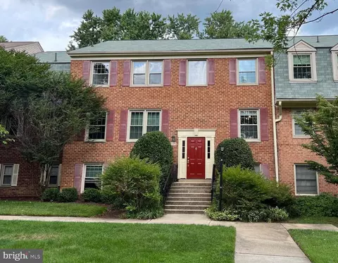 5962 Westchester Park Dr #5962 301, College Park, MD 20740