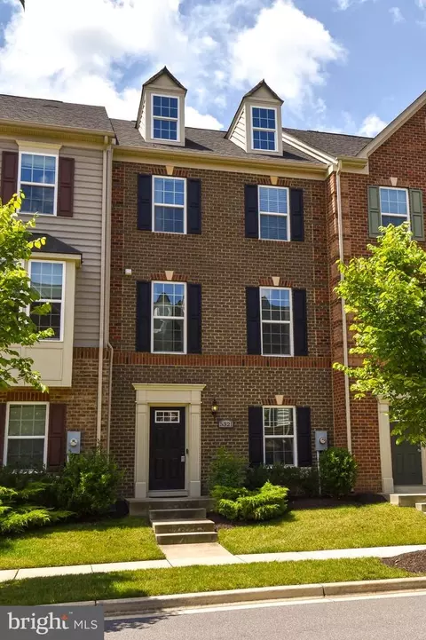 5321 Smiths Cove Ln, Greenbelt, MD 20770