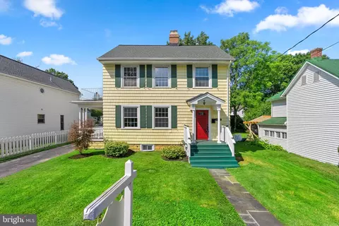 415 Montgomery St, Laurel, MD 20707