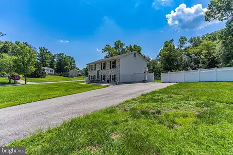 8307 Rison Dr, Brandywine, MD 20613 photo 3