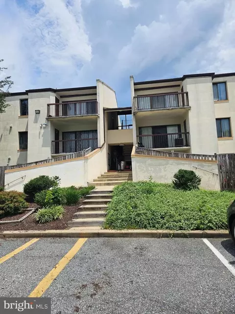 10122 Campus Way S #303-1A, Upper Marlboro, MD 20774